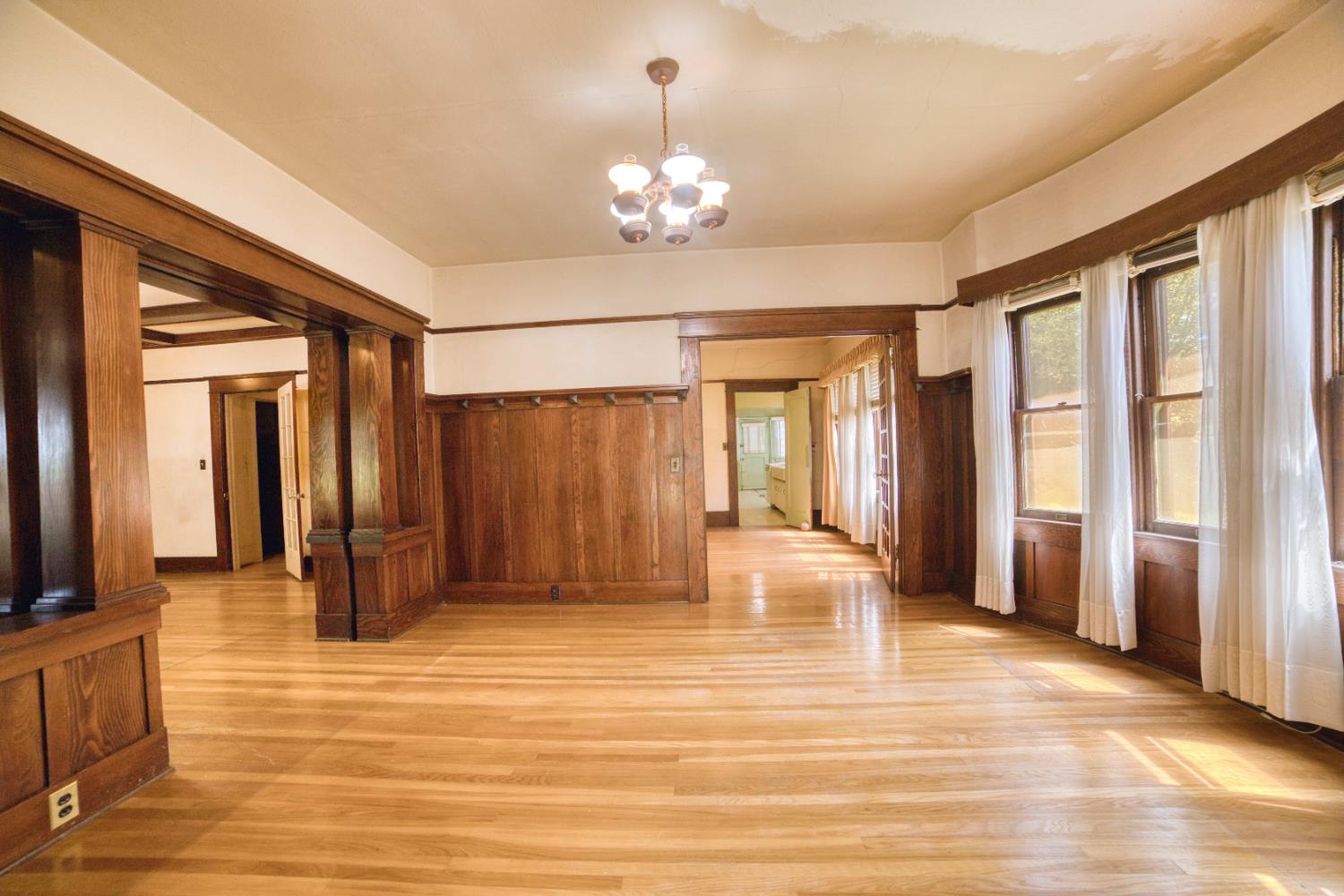 421 N D St, Madera, CA 93638