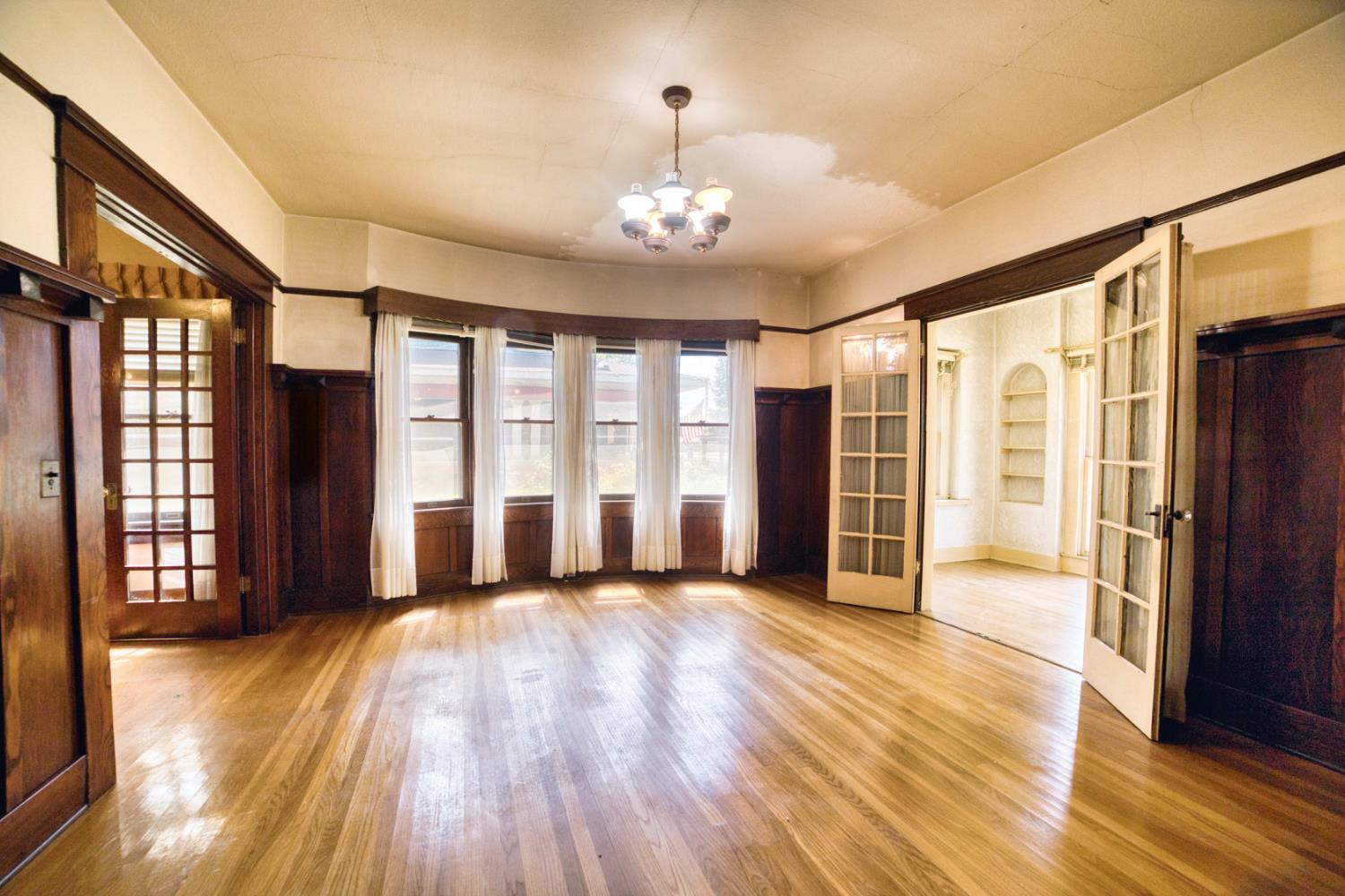 421 N D St, Madera, CA 93638