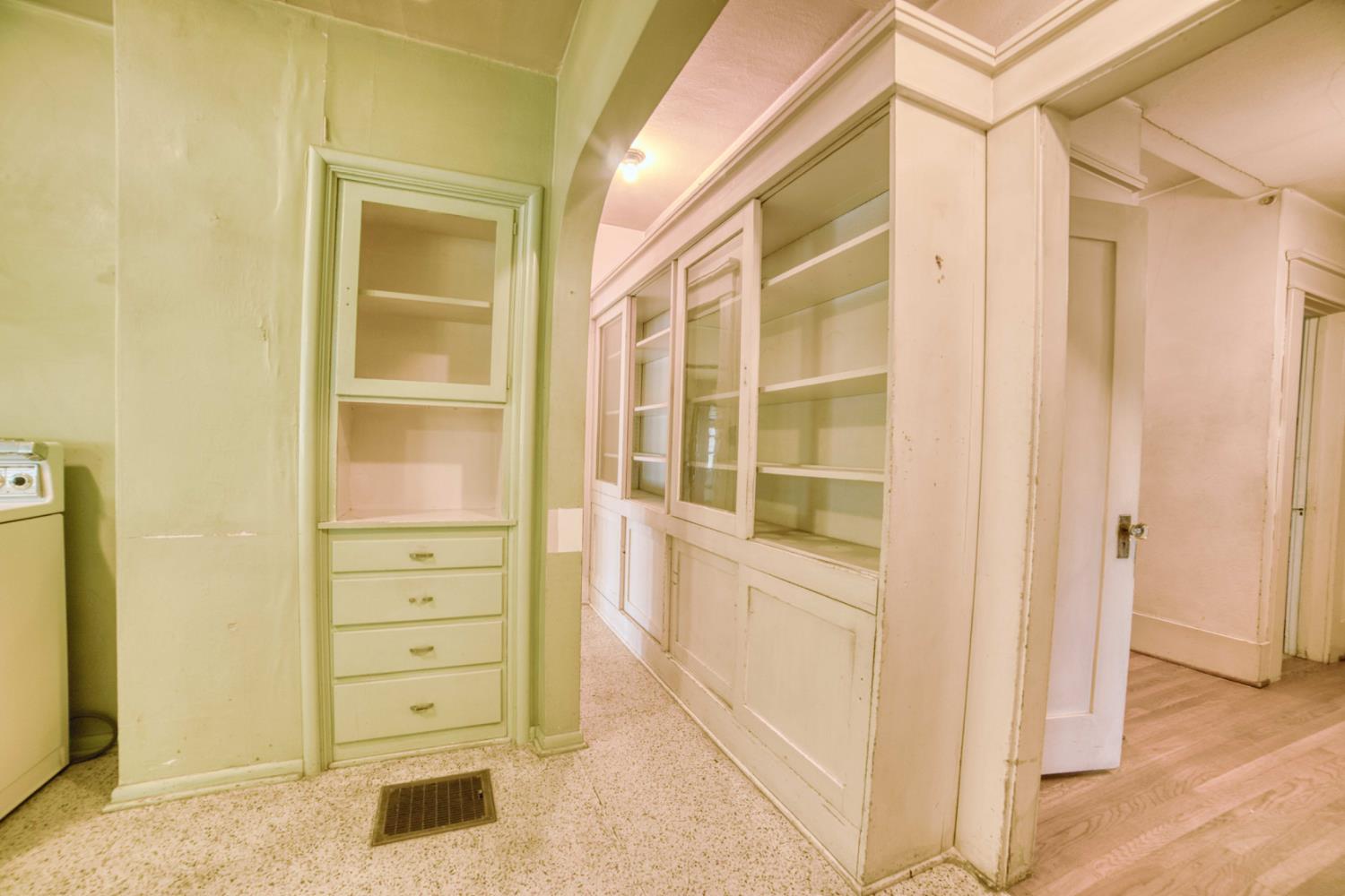 421 N D St, Madera, CA 93638