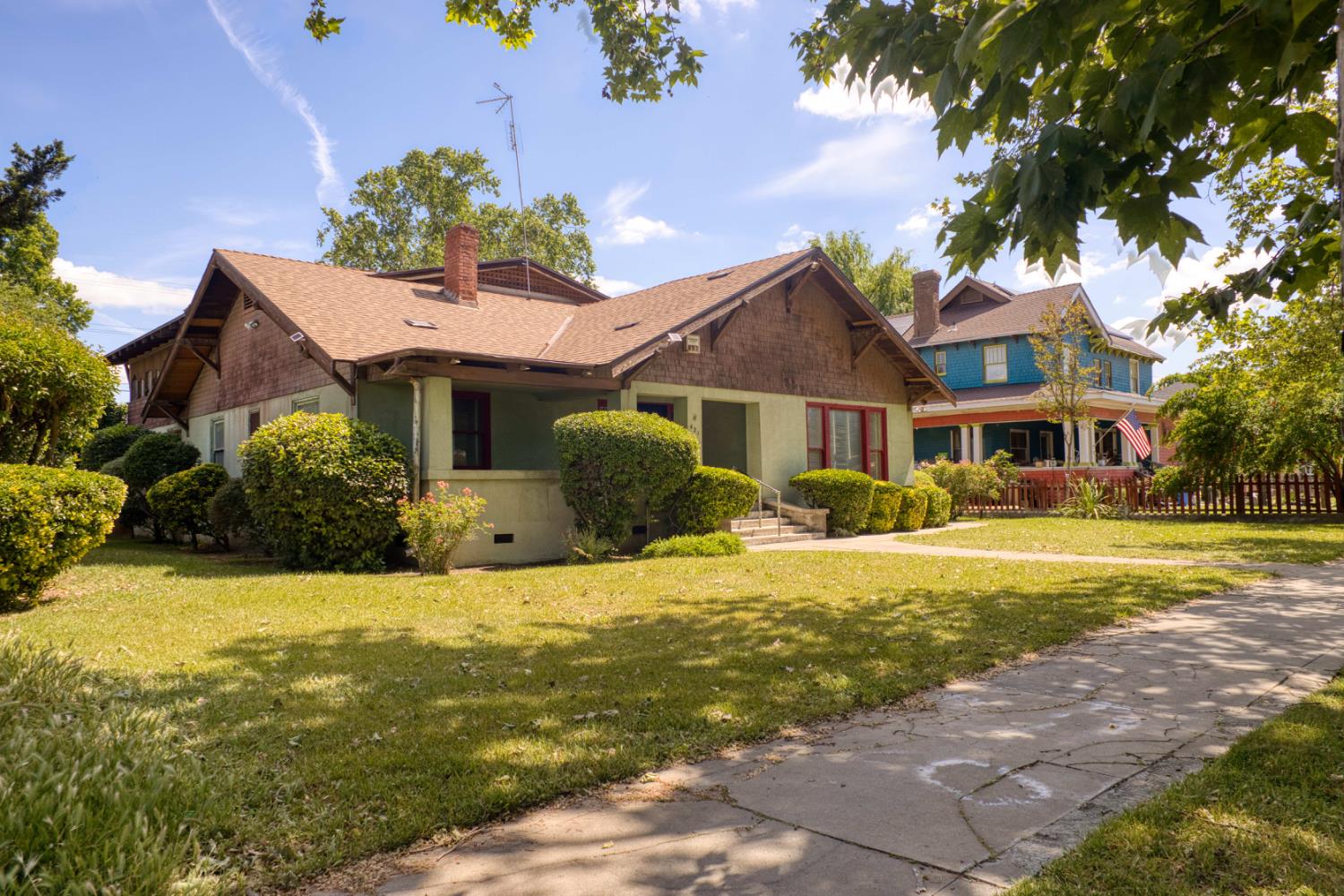 421 N D St, Madera, CA 93638