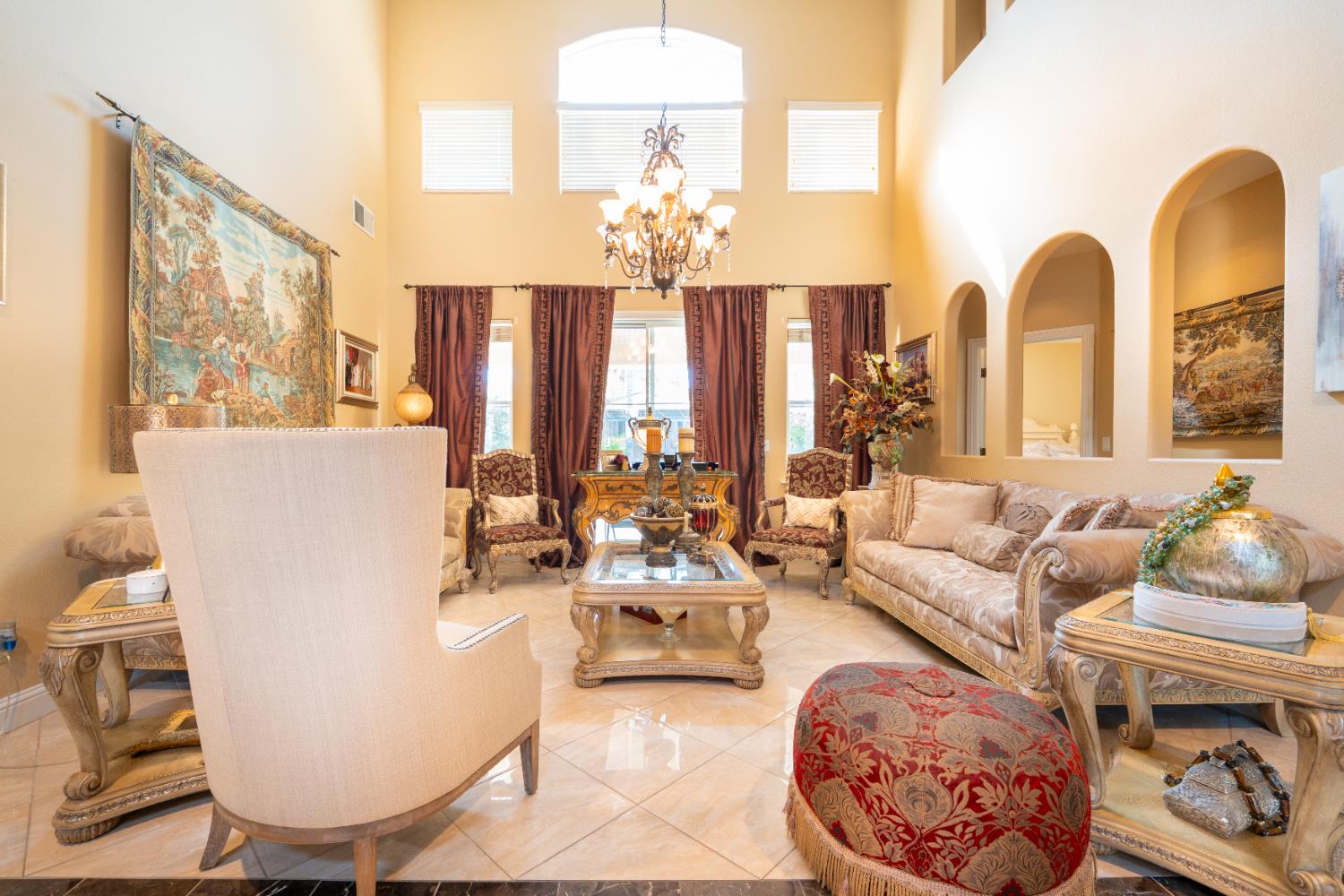 9655 N Willey Ct, Fresno, CA 93720