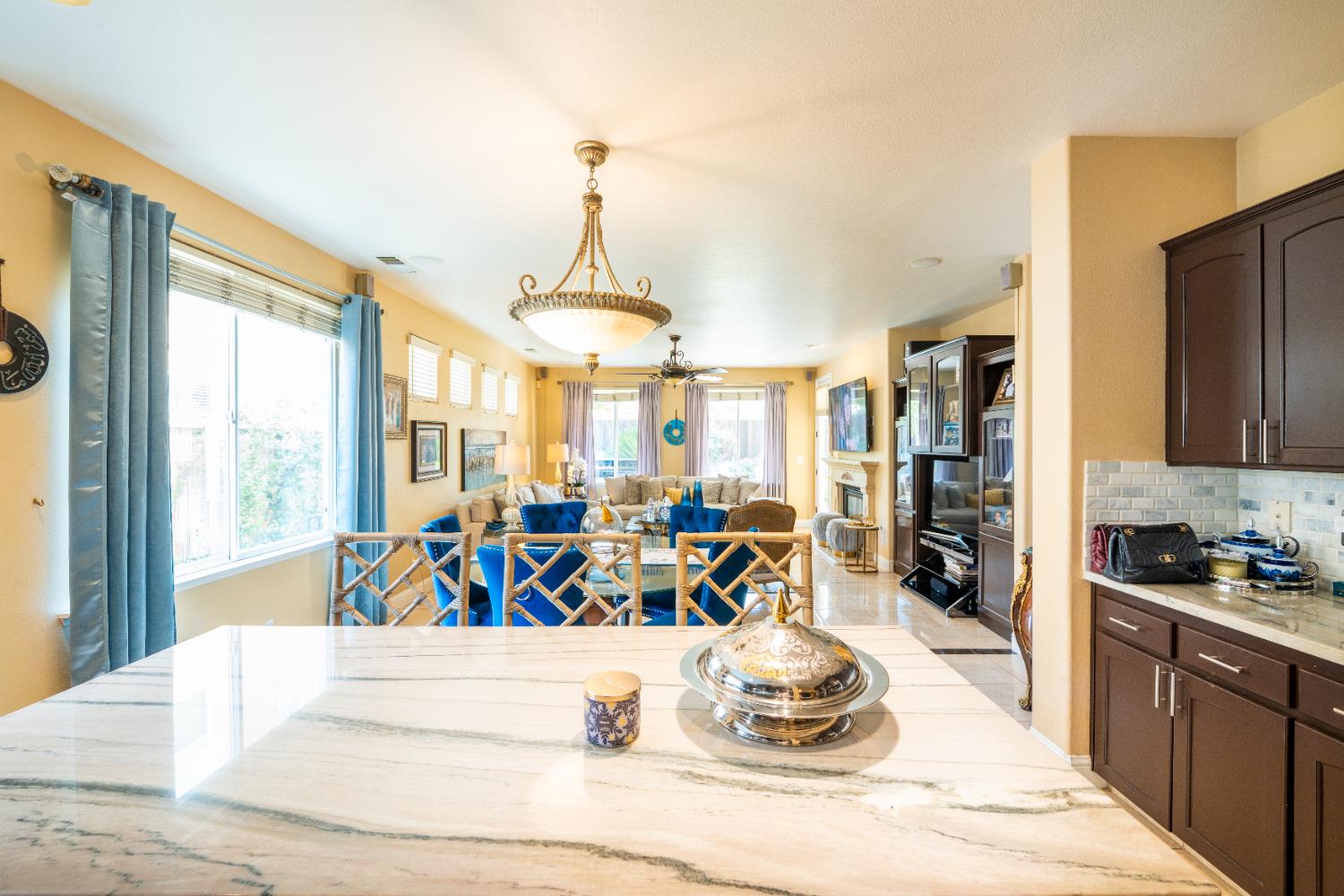 9655 N Willey Ct, Fresno, CA 93720