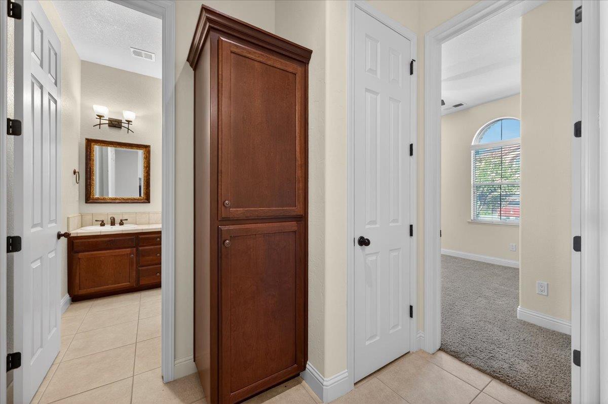 11348 N Via Montessori Dr, Fresno, CA 93730