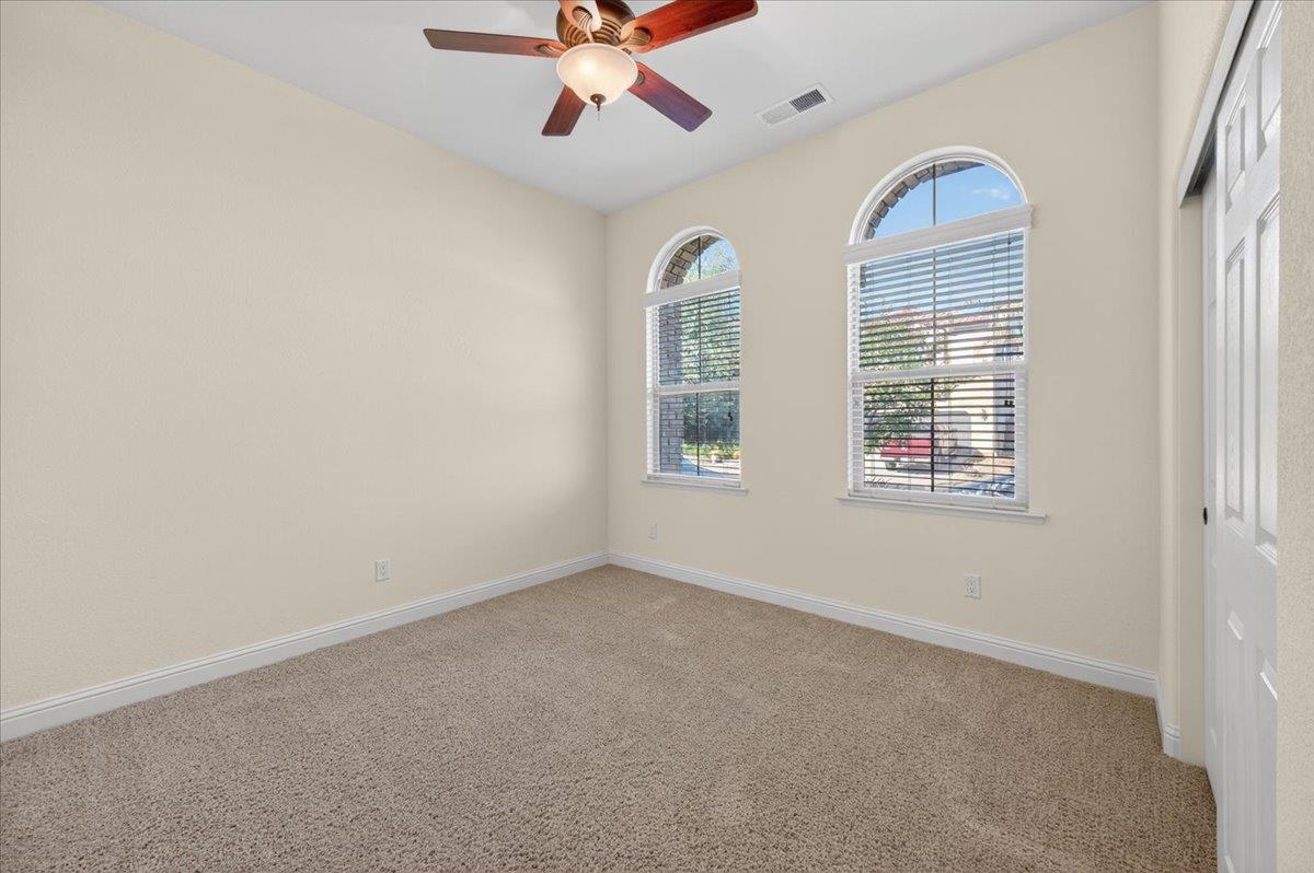 11348 N Via Montessori Dr, Fresno, CA 93730