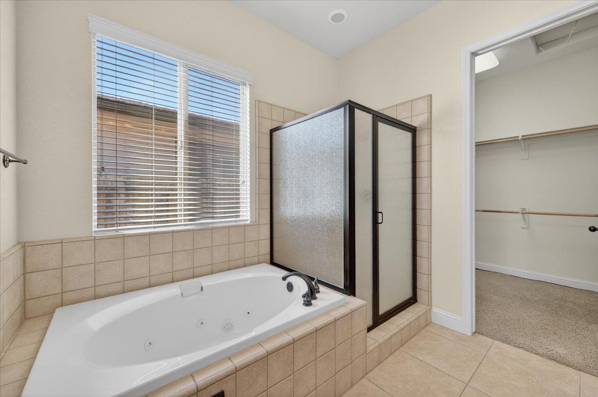 11348 N Via Montessori Dr, Fresno, CA 93730