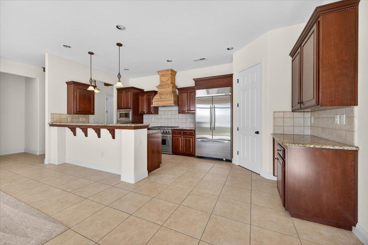 11348 N Via Montessori Dr, Fresno, CA 93730