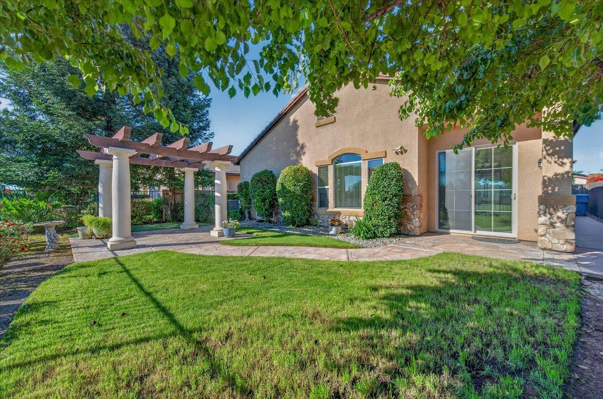 11348 N Via Montessori Dr, Fresno, CA 93730