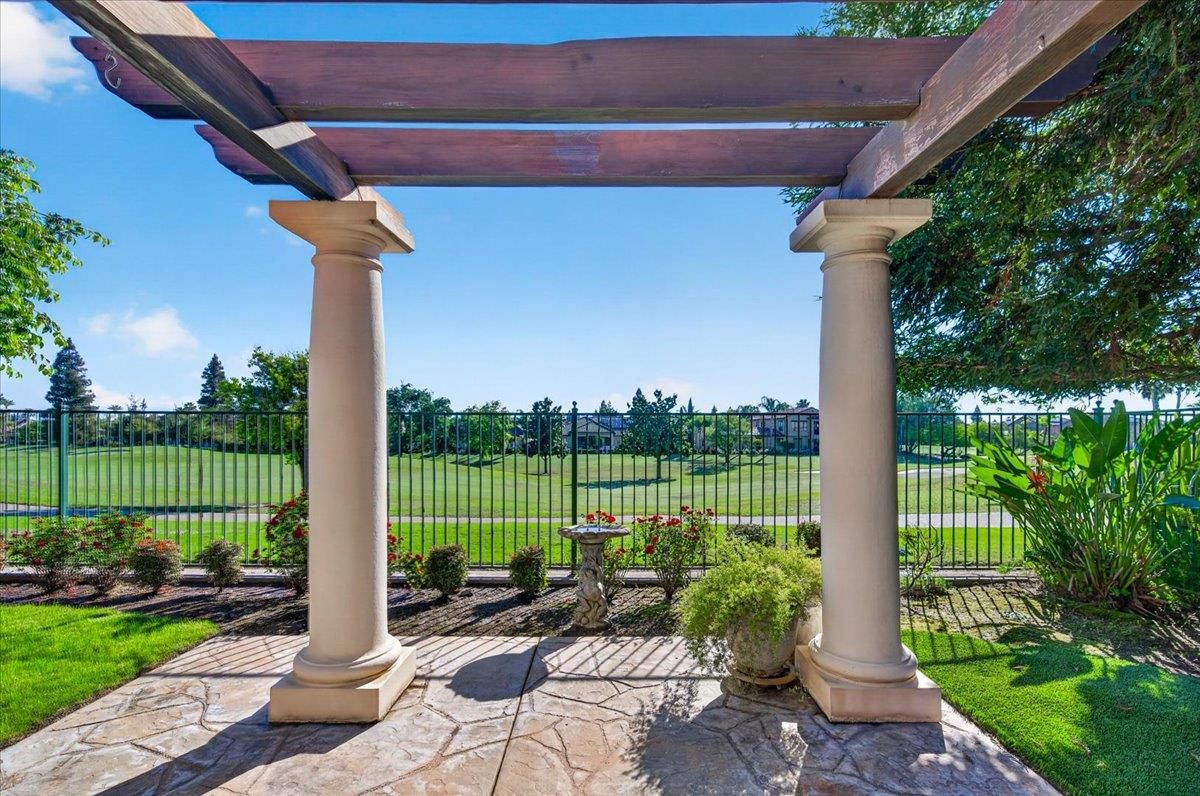 11348 N Via Montessori Dr, Fresno, CA 93730