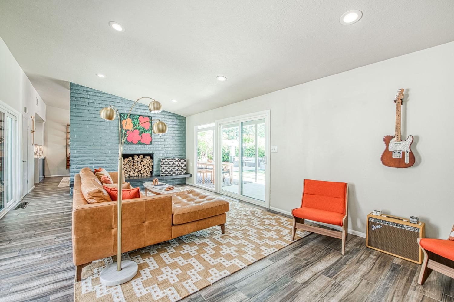 1527 W San Ramon Ave, Fresno, CA 93711