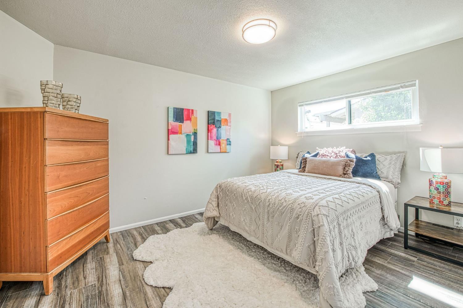 1527 W San Ramon Ave, Fresno, CA 93711