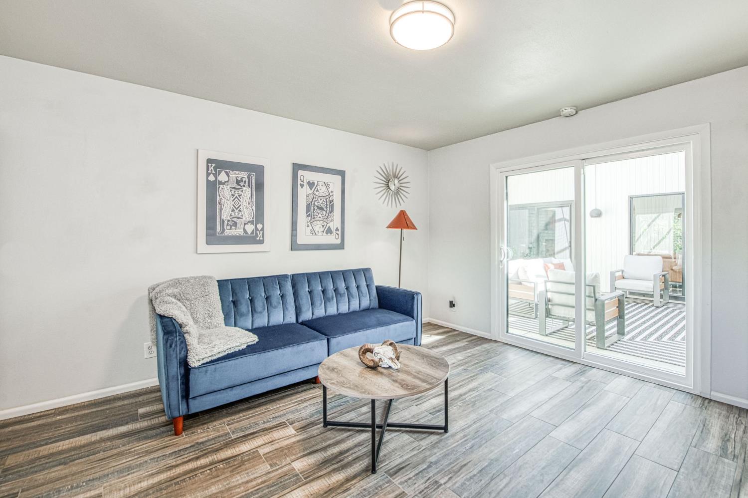 1527 W San Ramon Ave, Fresno, CA 93711