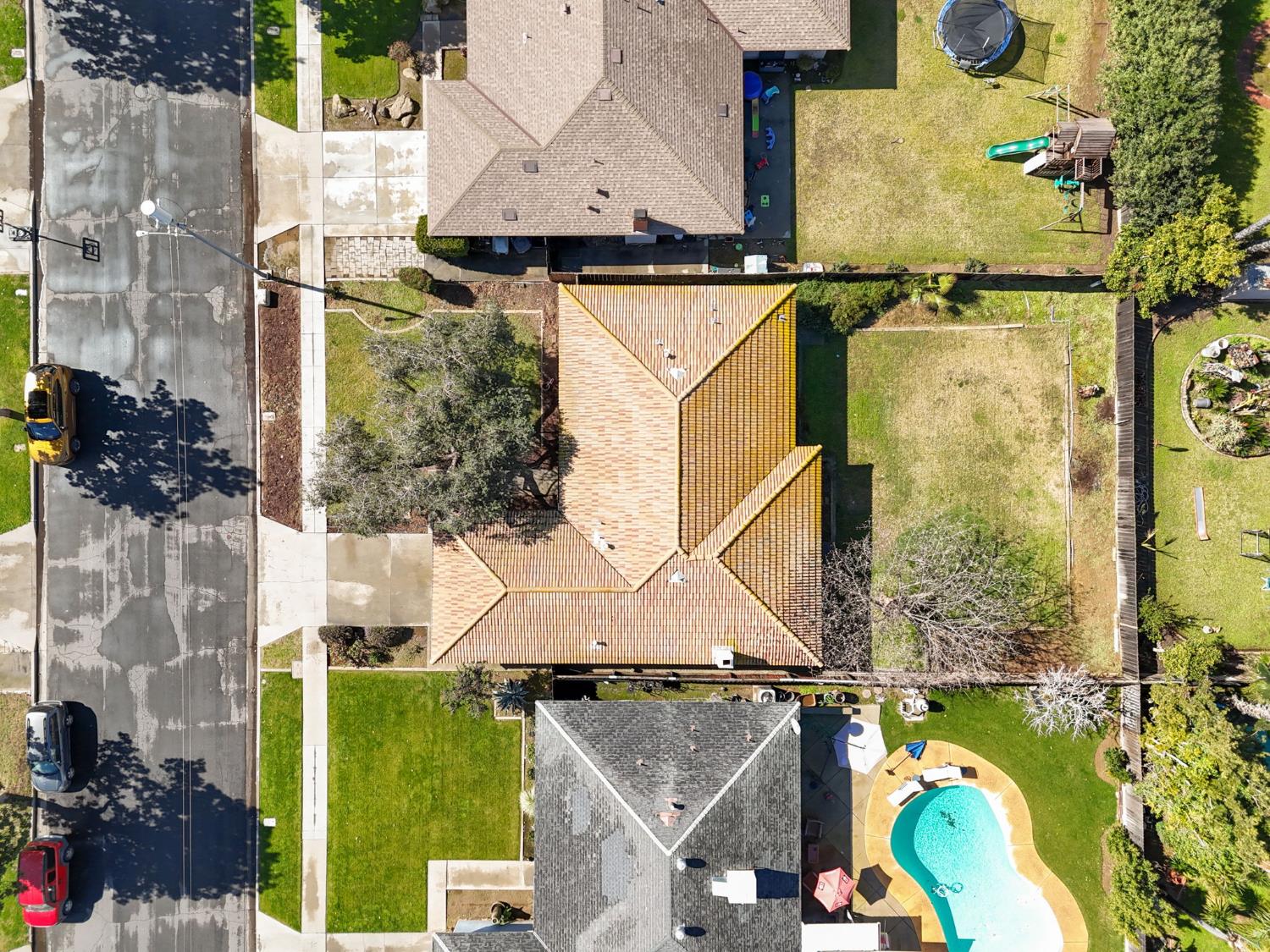 506 E Sample Ave, Fresno, CA 93710