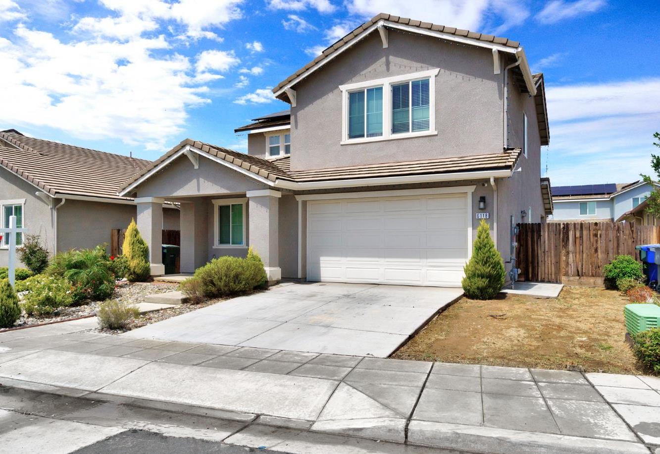 6118 E Berkeley Ave, Fresno, CA 93727