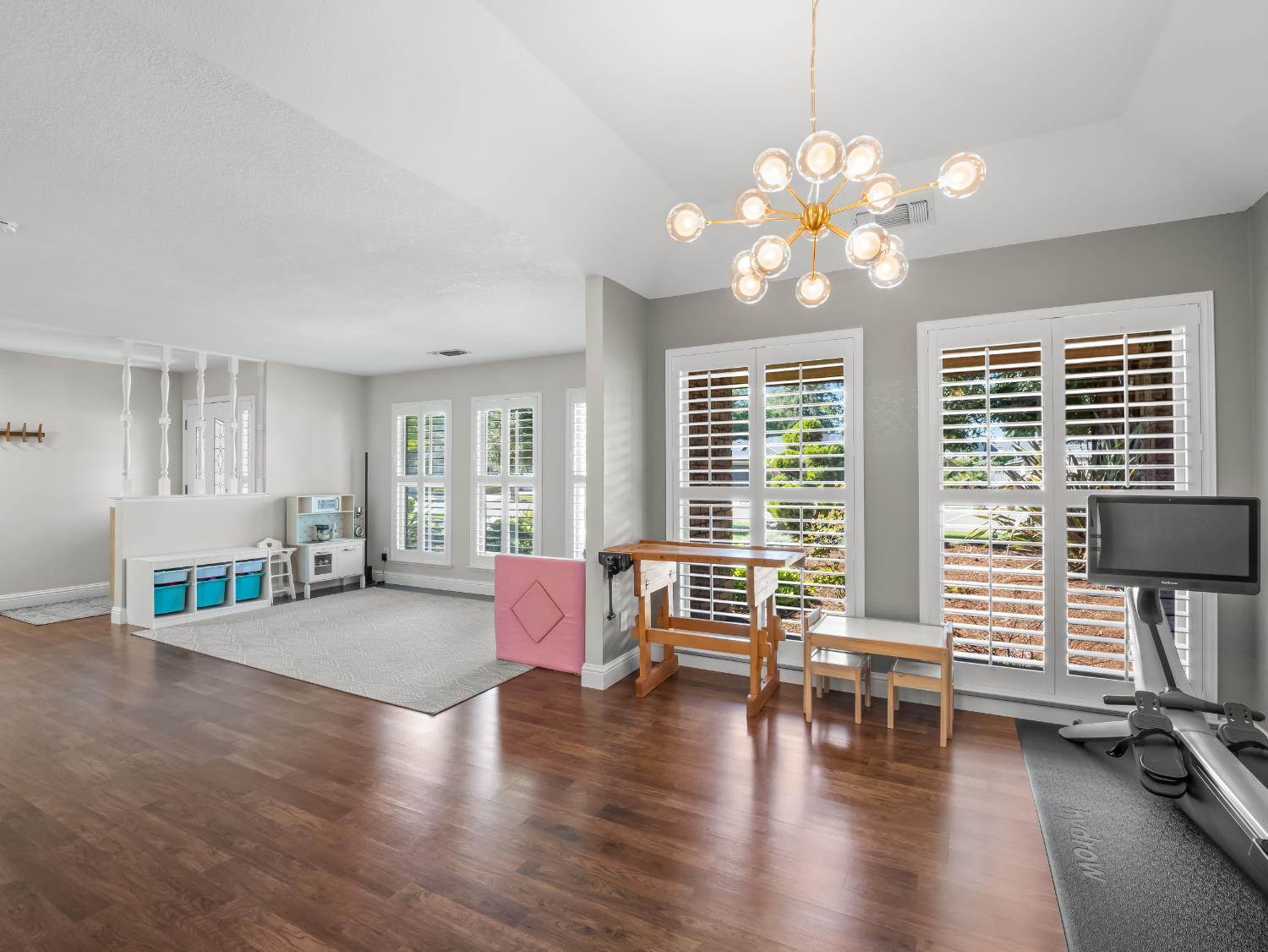 8732 N Fuller Ave, Fresno, CA 93720