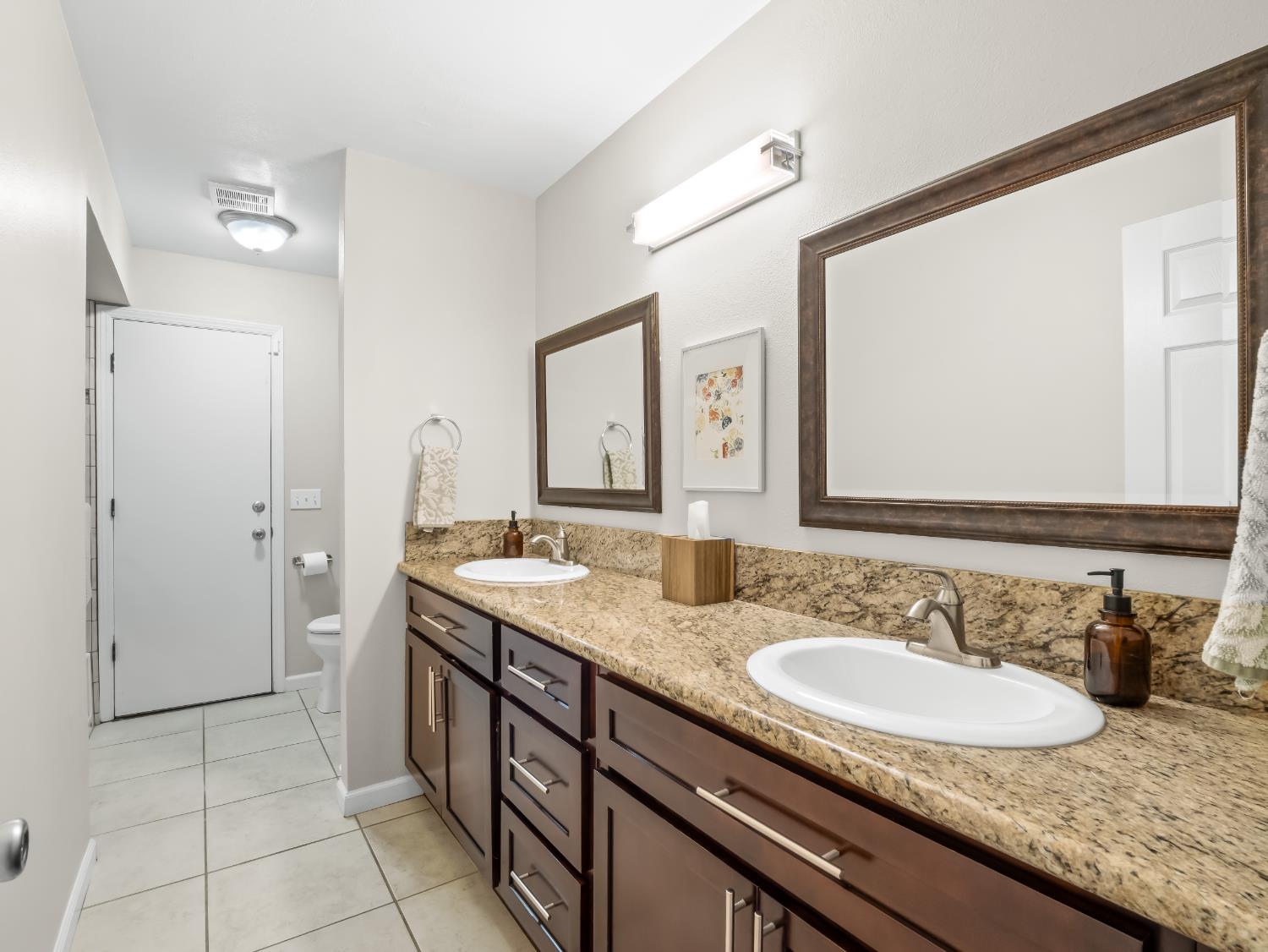 8732 N Fuller Ave, Fresno, CA 93720