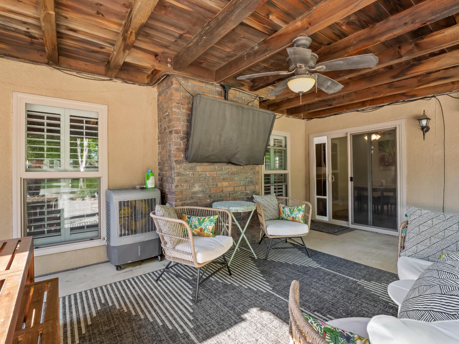 8732 N Fuller Ave, Fresno, CA 93720