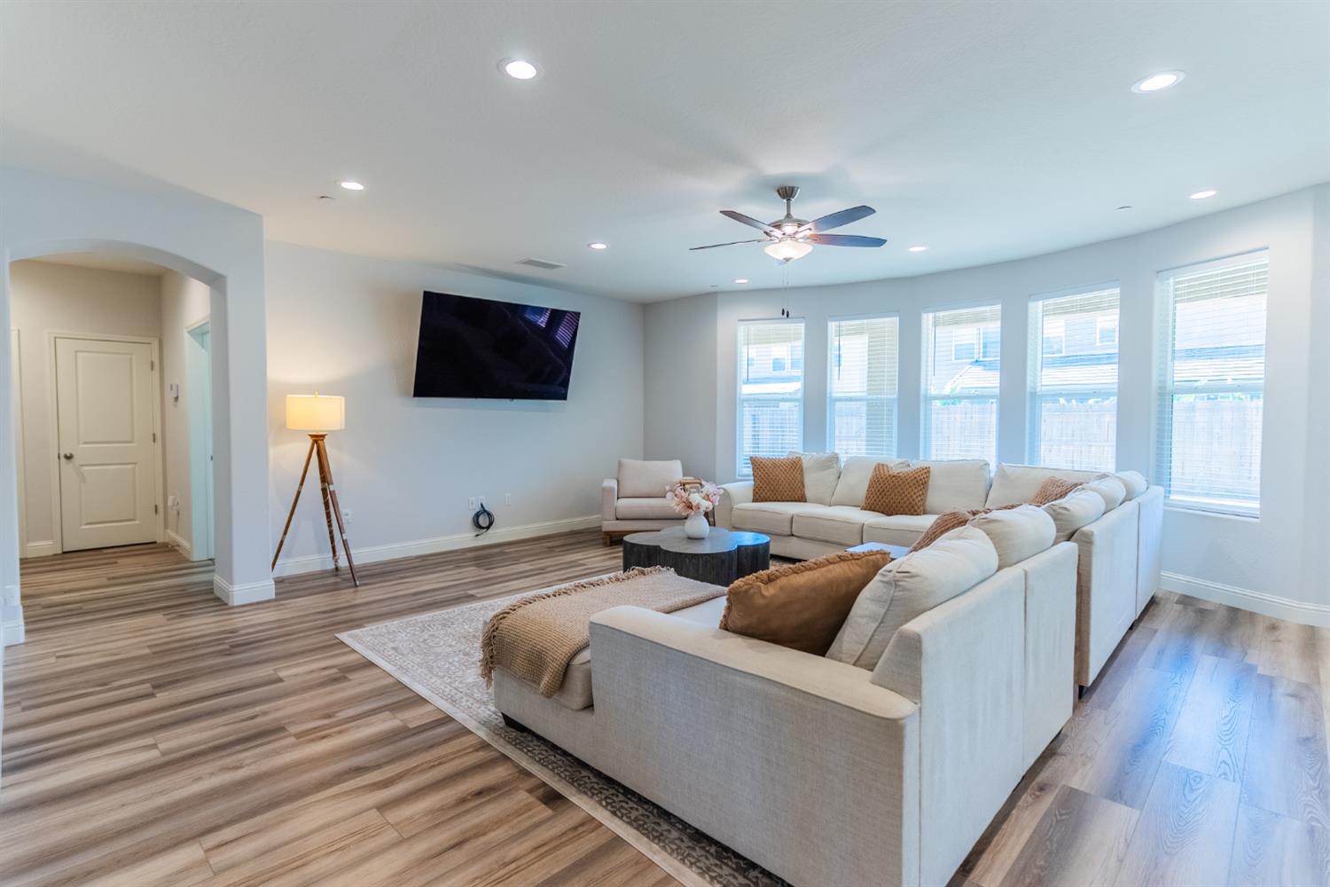 4176 Twain Ave, Clovis, CA 93619