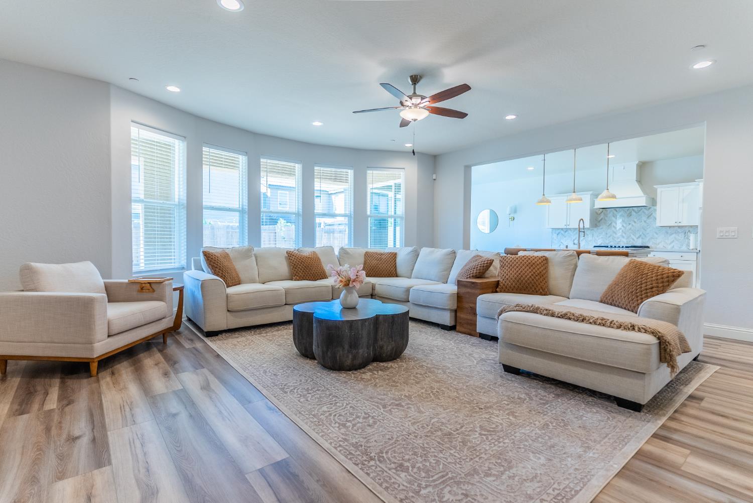 4176 Twain Ave, Clovis, CA 93619