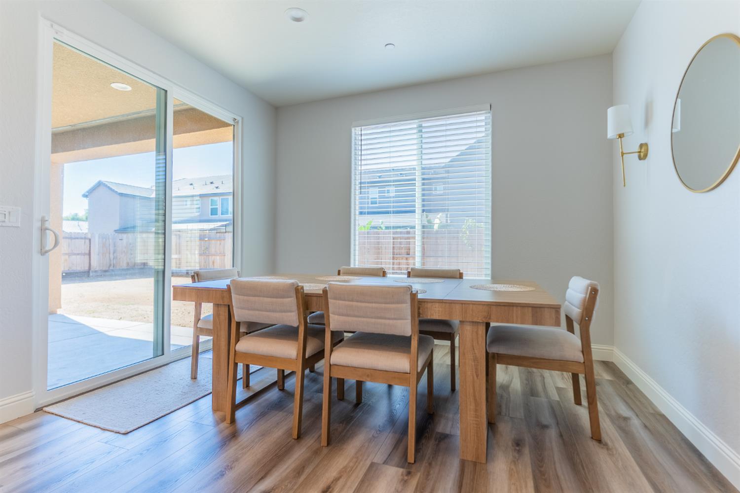 4176 Twain Ave, Clovis, CA 93619