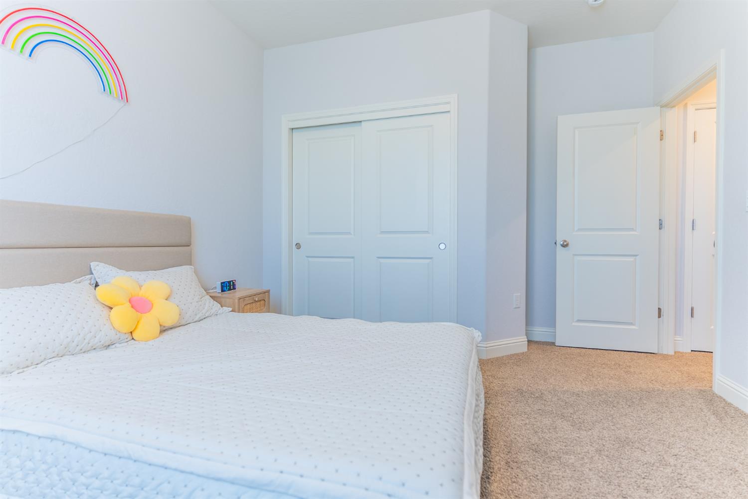 4176 Twain Ave, Clovis, CA 93619