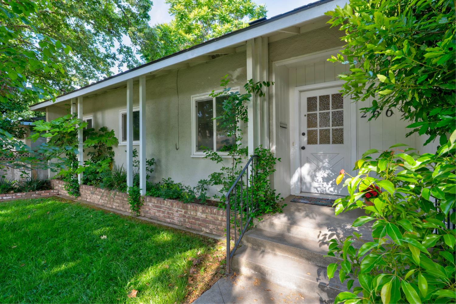 2669 6th Ave, Merced, CA 95340