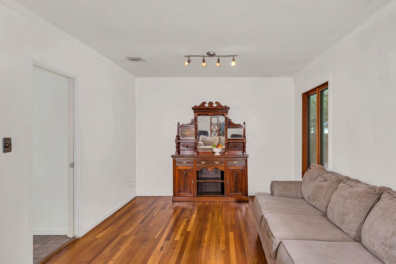 2669 6th Ave, Merced, CA 95340