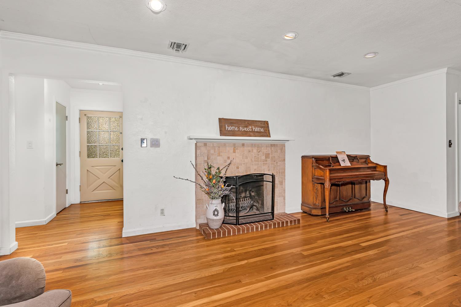 2669 6th Ave, Merced, CA 95340