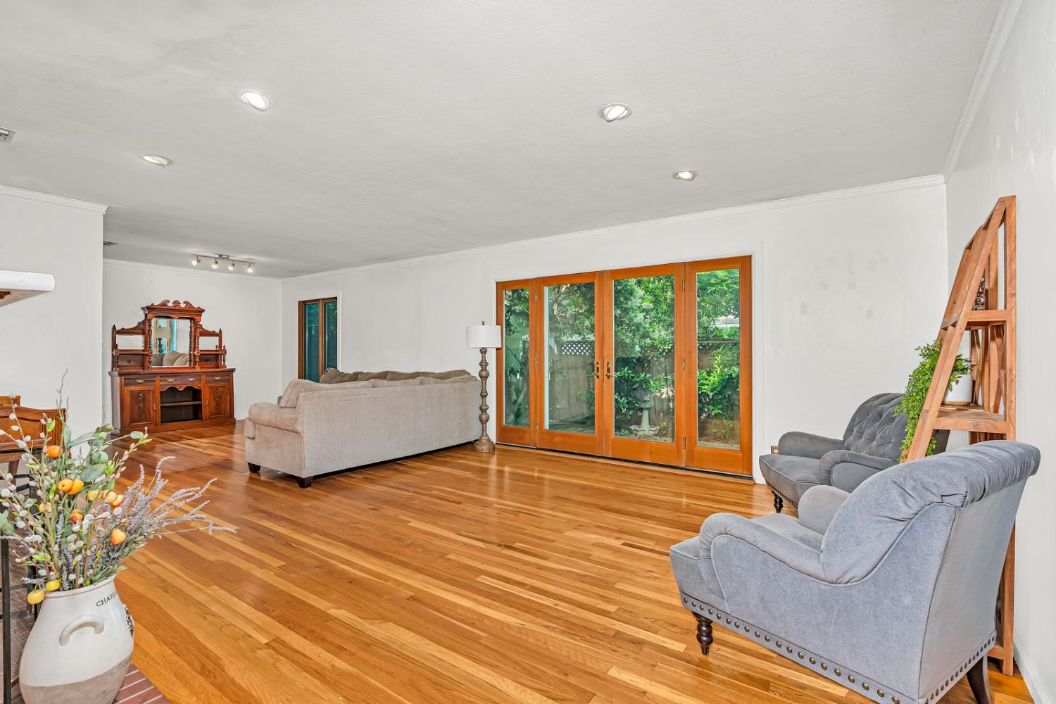 2669 6th Ave, Merced, CA 95340