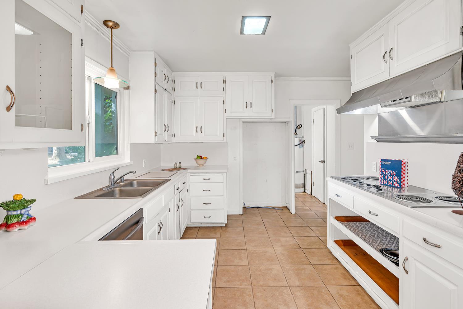 2669 6th Ave, Merced, CA 95340