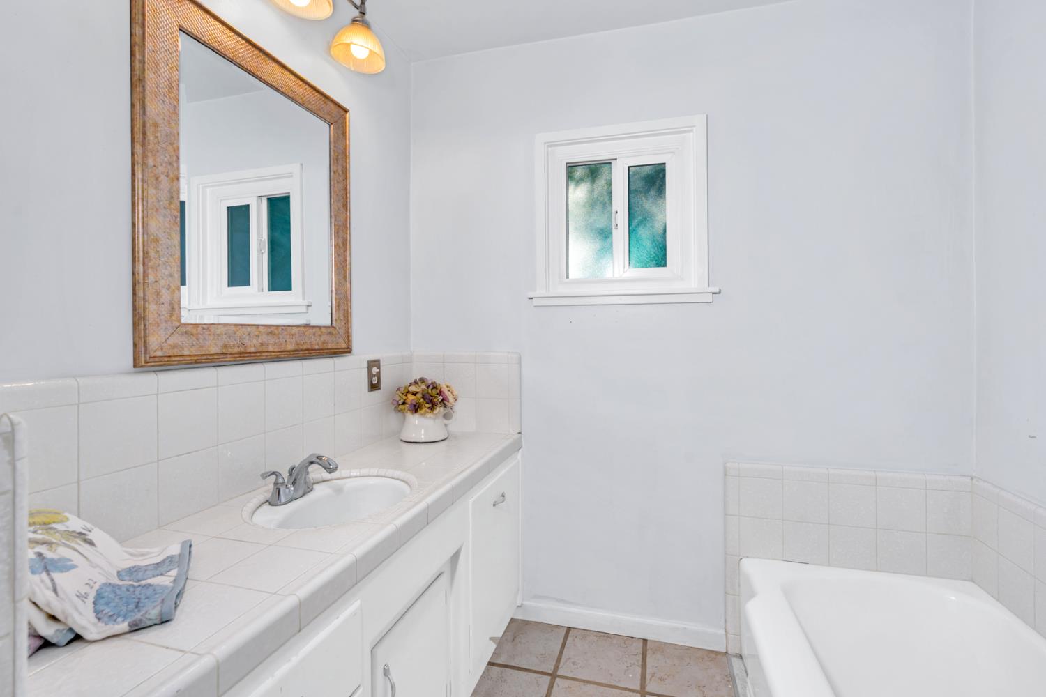 2669 6th Ave, Merced, CA 95340