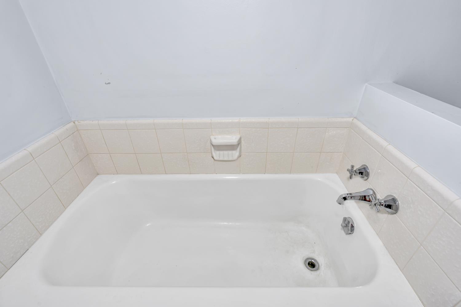 2669 6th Ave, Merced, CA 95340