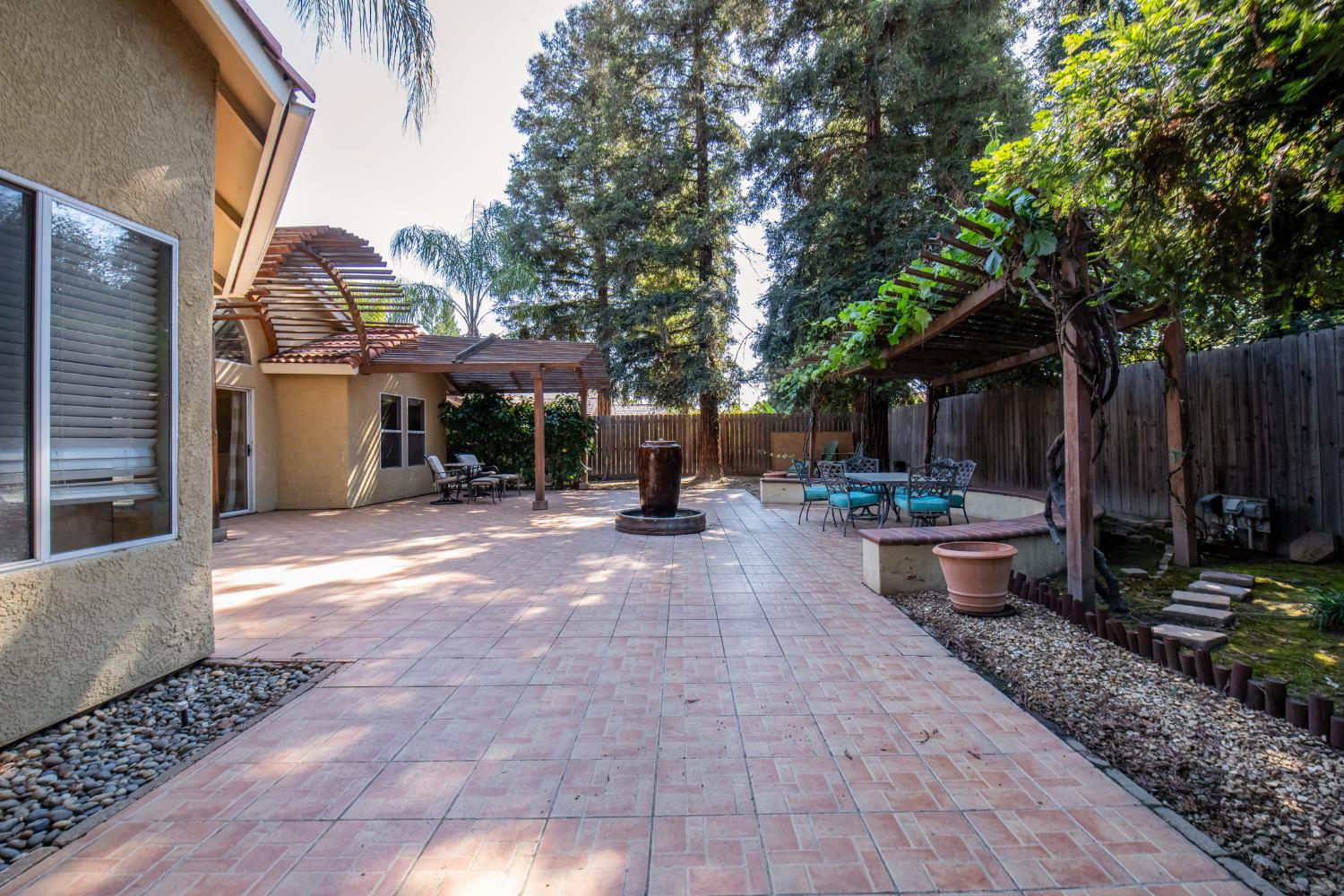 2173 E Muncie Ave, Fresno, CA 93720