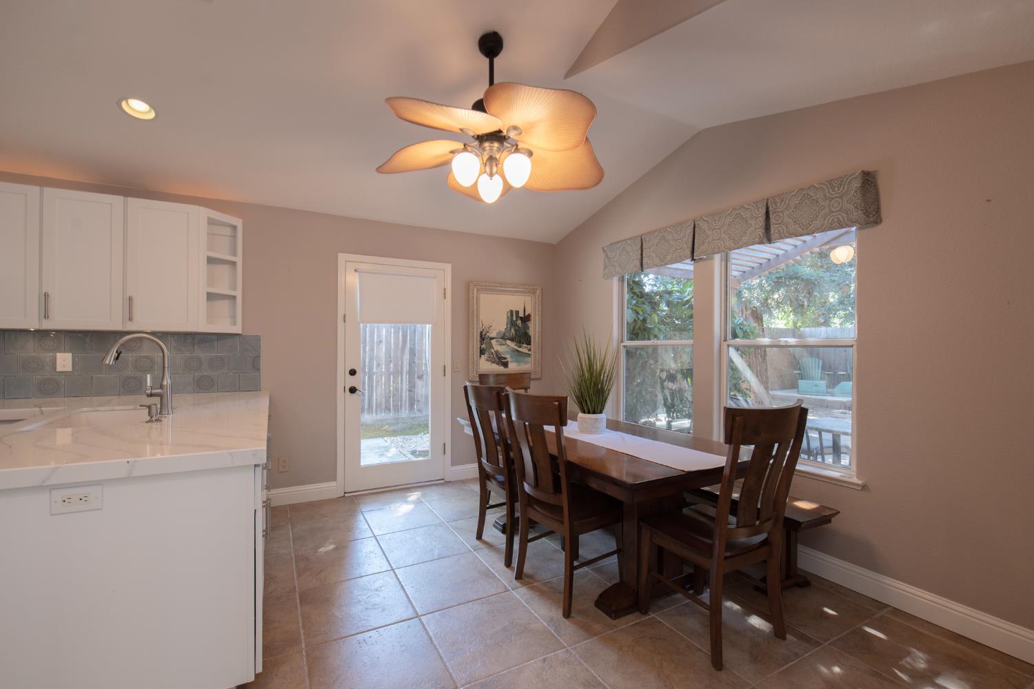 2173 E Muncie Ave, Fresno, CA 93720