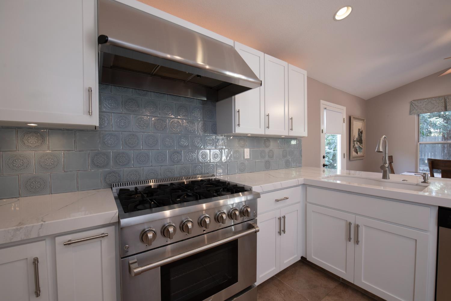 2173 E Muncie Ave, Fresno, CA 93720