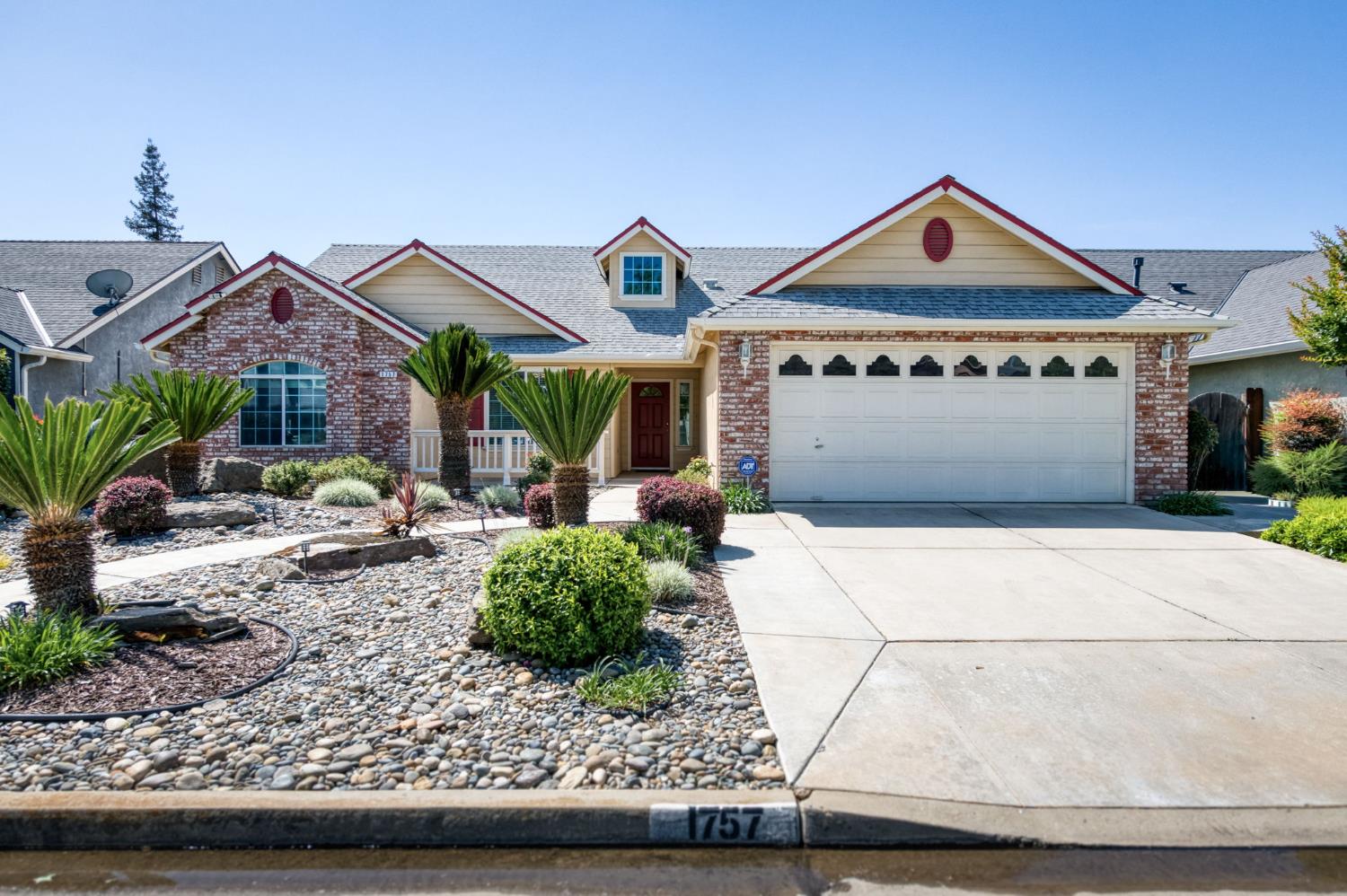 1757 E Revere Rd, Fresno, CA 93720