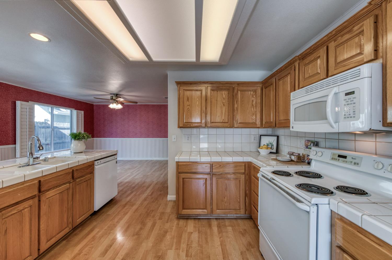 1757 E Revere Rd, Fresno, CA 93720