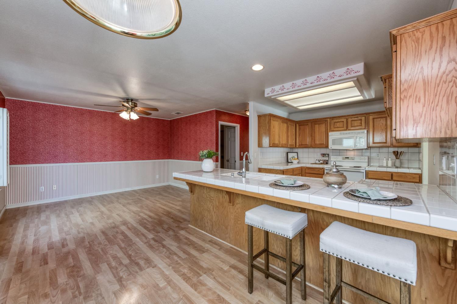 1757 E Revere Rd, Fresno, CA 93720