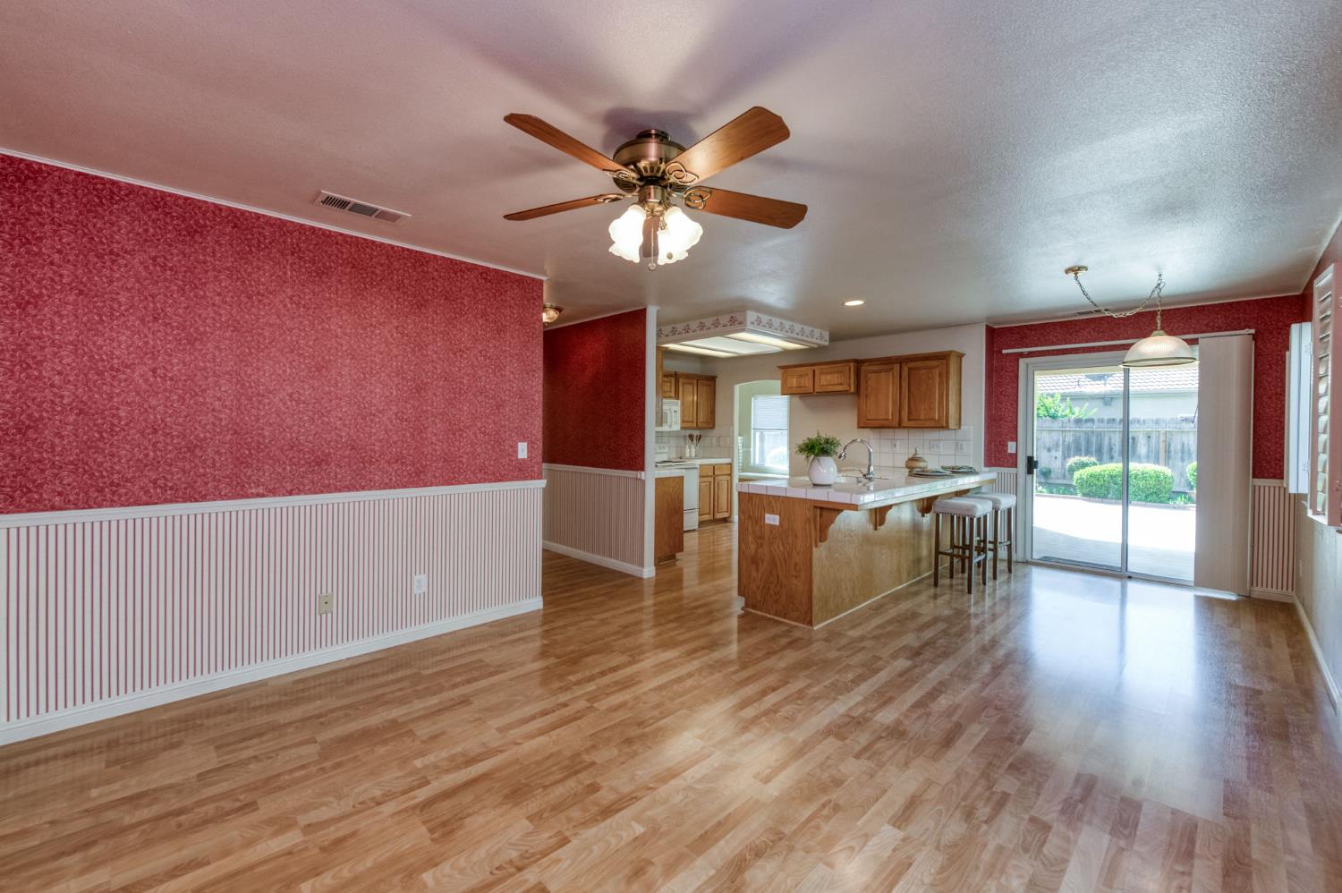 1757 E Revere Rd, Fresno, CA 93720