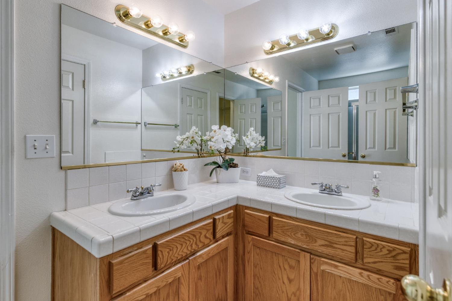 1757 E Revere Rd, Fresno, CA 93720