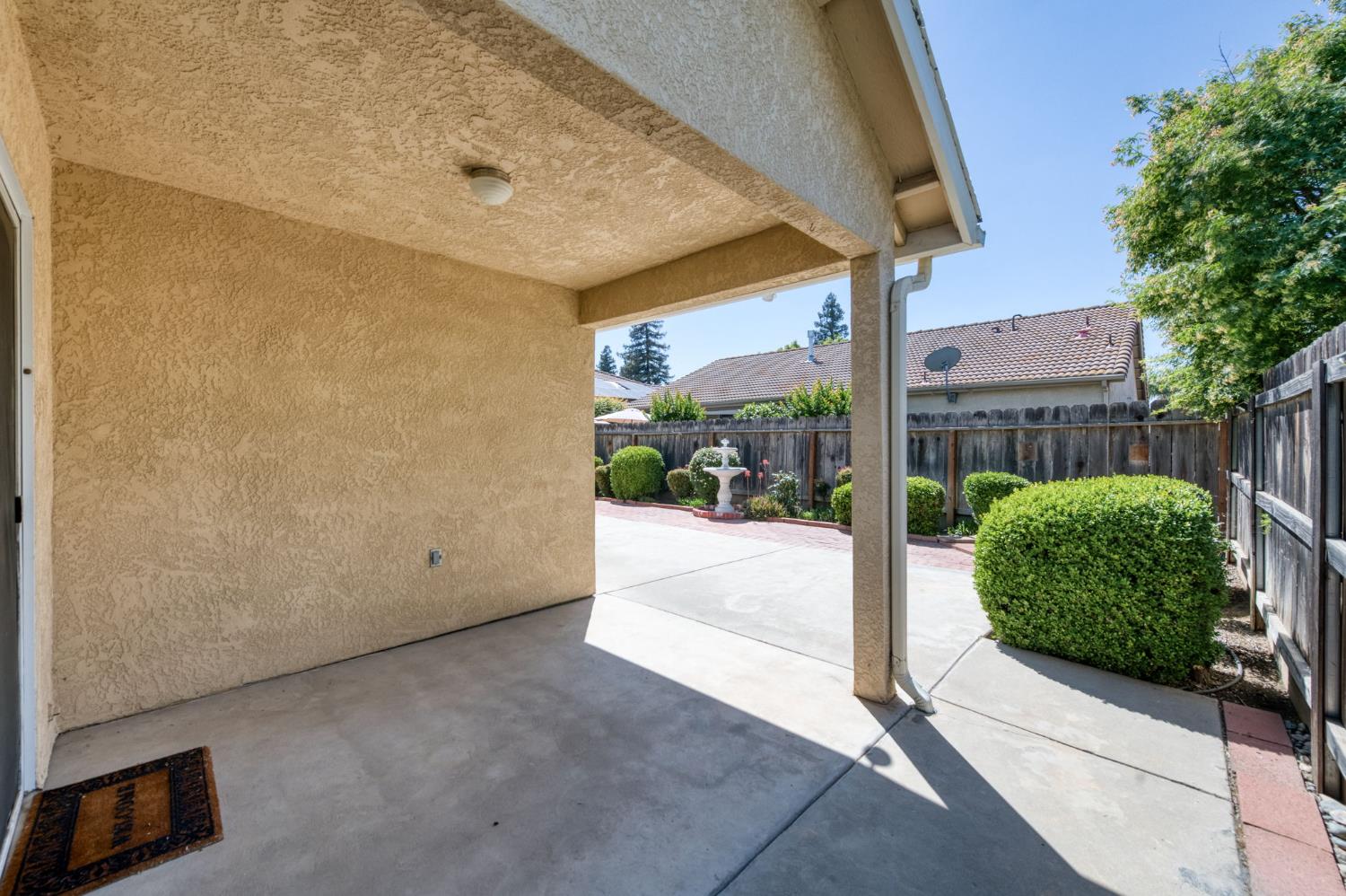 1757 E Revere Rd, Fresno, CA 93720