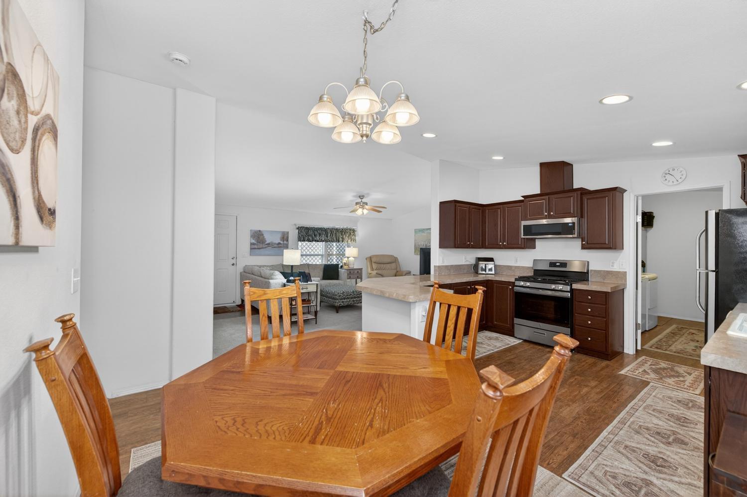 336 E Alluvial Ave #12, Fresno, CA 93720