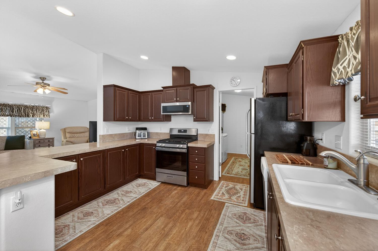 336 E Alluvial Ave #12, Fresno, CA 93720