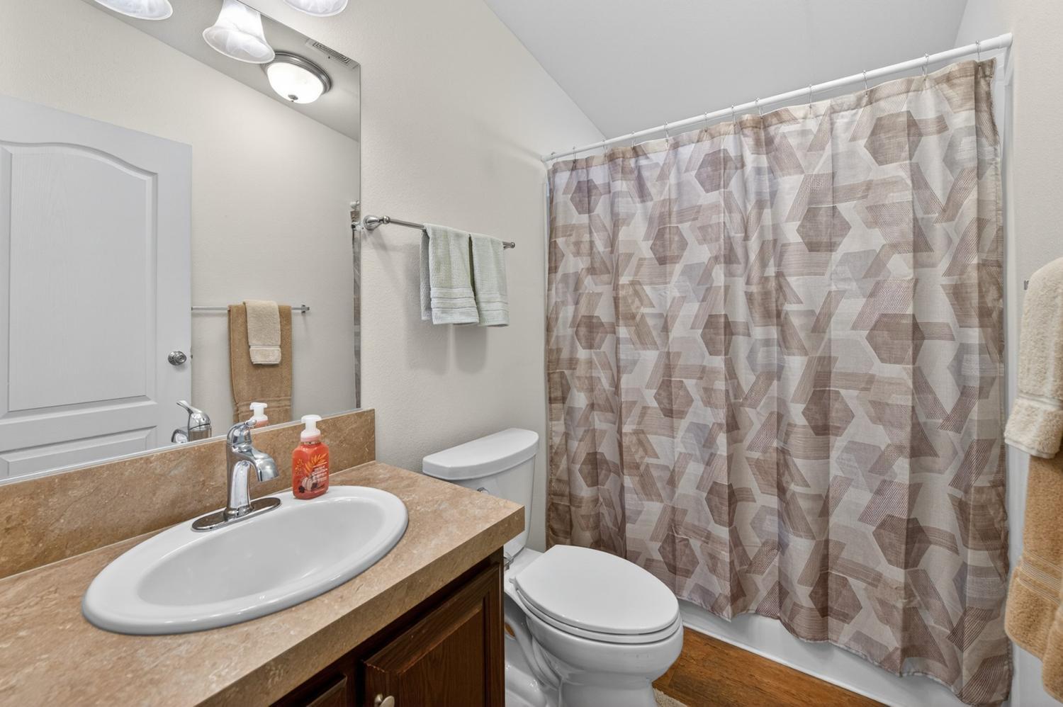 336 E Alluvial Ave #12, Fresno, CA 93720