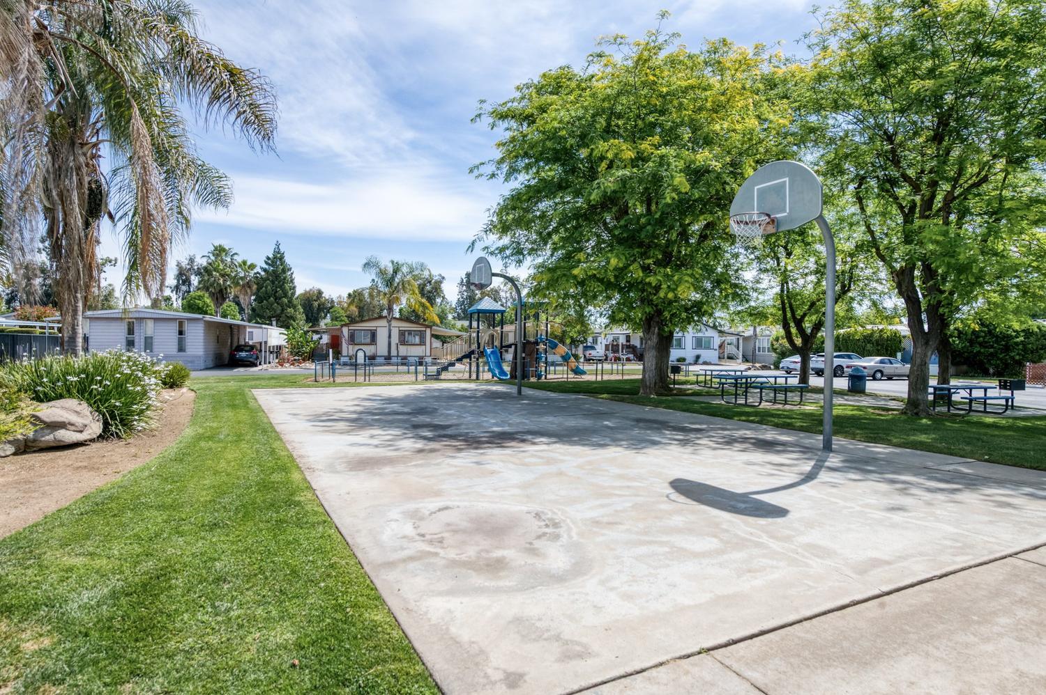 336 E Alluvial Ave #12, Fresno, CA 93720