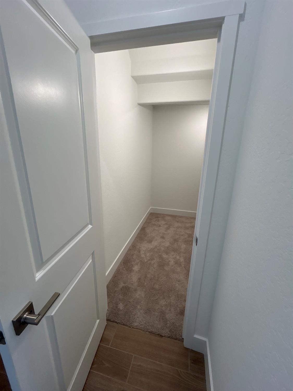 2813 E Corteza Dr, Fresno, CA 93730