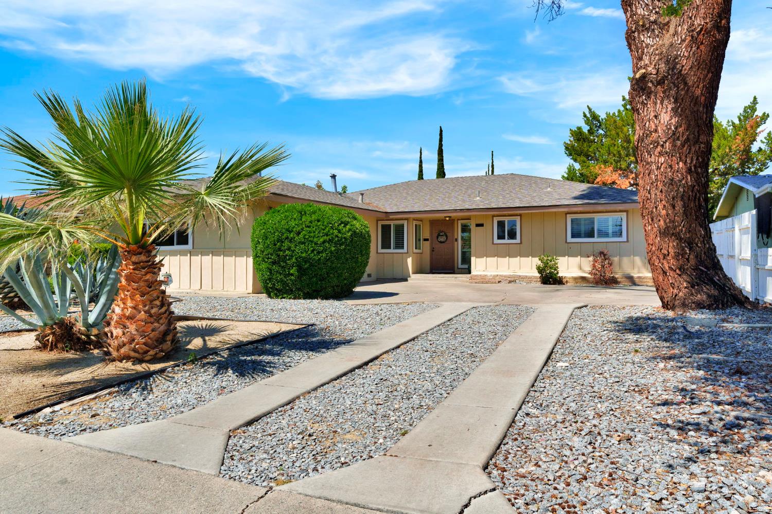 434 Stanford Ave, Coalinga, CA 93210