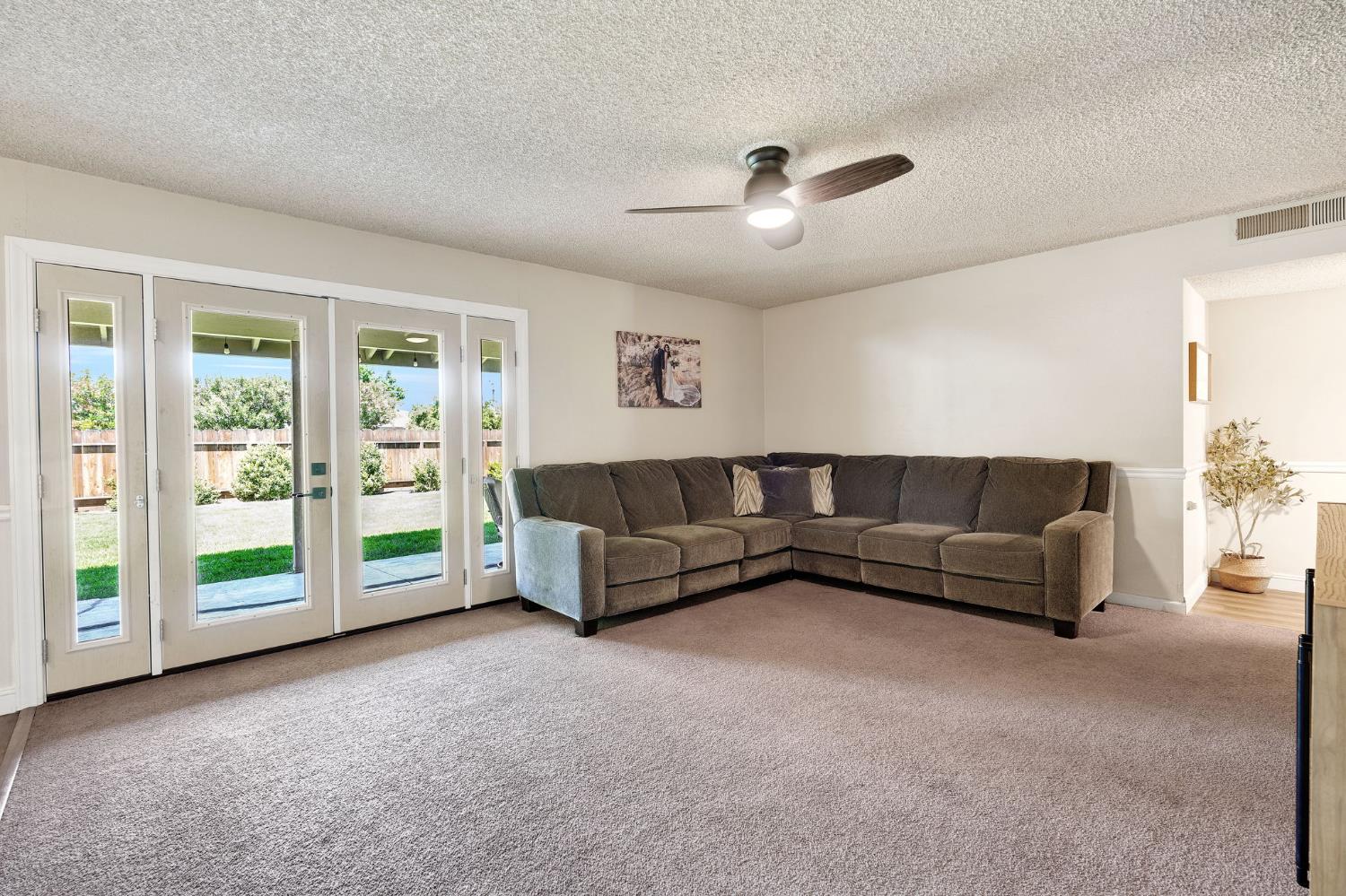 434 Stanford Ave, Coalinga, CA 93210