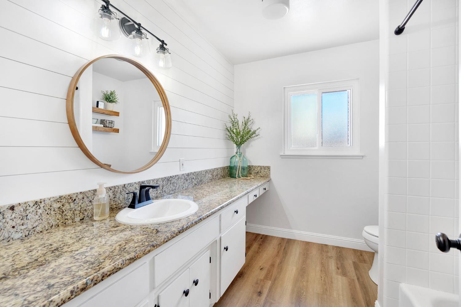 434 Stanford Ave, Coalinga, CA 93210