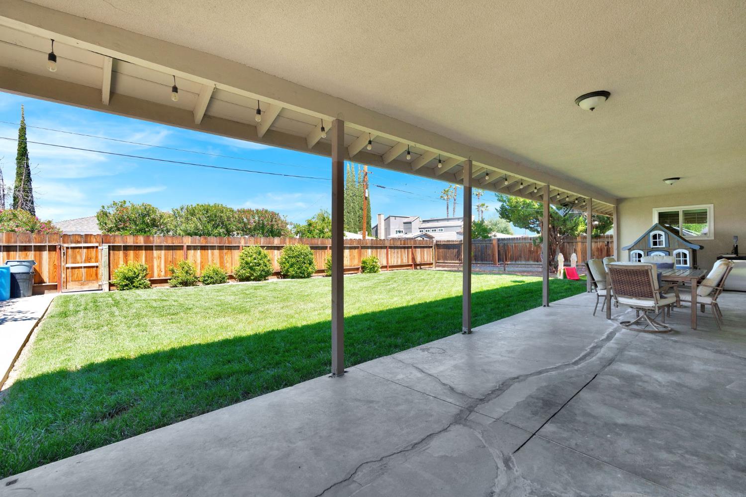 434 Stanford Ave, Coalinga, CA 93210