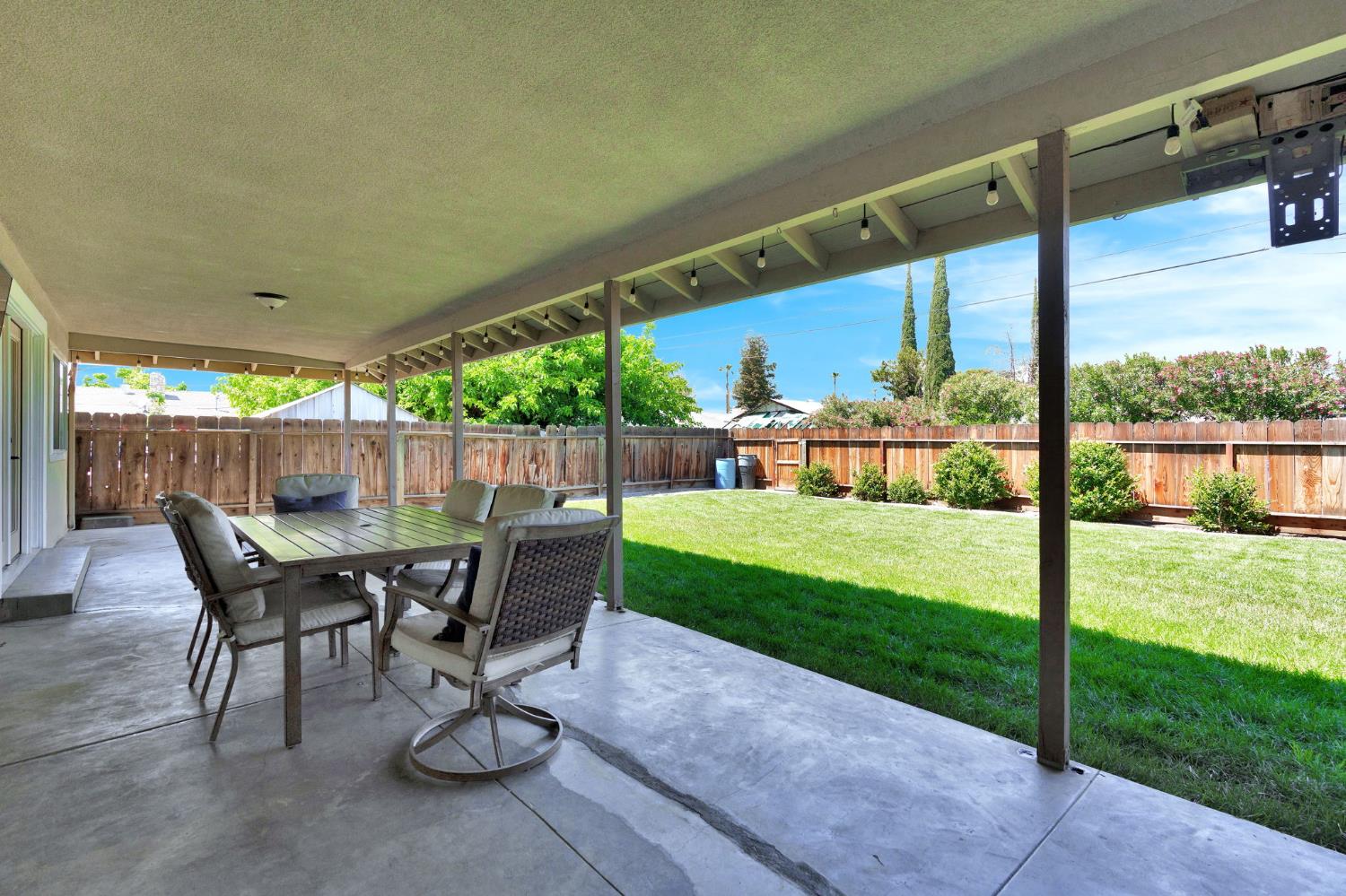 434 Stanford Ave, Coalinga, CA 93210